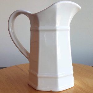 Pfaltzgraff "Heritage White" 32oz Pitcher